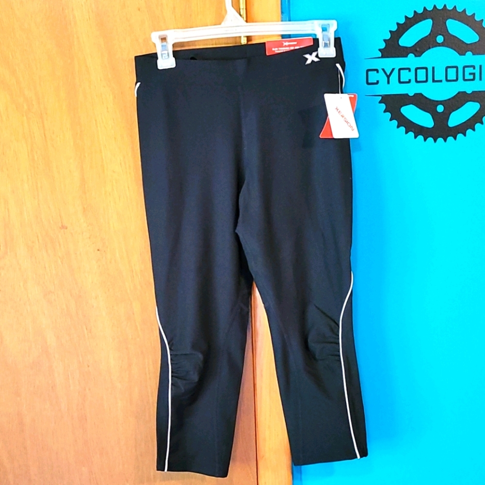 NWT Womens Exercise Capris